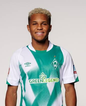 offizieller Portraittermin SV Werder Bremen 2022 2023 Felix Agu (Werder Bremen 27); 20.06.2022, wohninvest Weserstadion, Bremen, offizieller Portraittermin SV Werder Bremen 2022 2023 im Bild picture shows