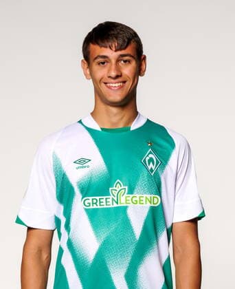 offizieller Portraittermin SV Werder Bremen 2022 2023 Fabio Chiarodia (Werder Bremen 39); 20.06.2022, wohninvest Weserstadion, Bremen, offizieller Portraittermin SV Werder Bremen 2022 2023 im Bild picture shows