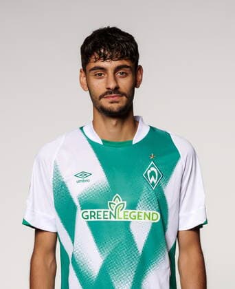 offizieller Portraittermin SV Werder Bremen 2022 2023 Eren Dinkci (Werder Bremen 21); 20.06.2022, wohninvest Weserstadion, Bremen, offizieller Portraittermin SV Werder Bremen 2022 2023 im Bild picture shows