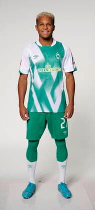 offizieller Portraittermin SV Werder Bremen 2022 2023 Felix Agu (Werder Bremen 27); 20.06.2022, wohninvest Weserstadion, Bremen, offizieller Portraittermin SV Werder Bremen 2022 2023 im Bild picture shows