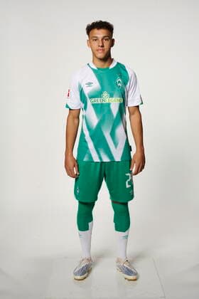 offizieller Portraittermin SV Werder Bremen 2022 2023 Lee Buchanan (Werder Bremen 26); 17.07.2022, wohninvest Weserstadion, Bremen, offizieller Portraittermin SV Werder Bremen 2022 2023 im Bild picture shows