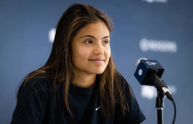 August 7, 2022, TORONTO, CANADA: Emma Raducanu of Great Britain talks to the media ahead of the 2022 National Bank Open WTA, Tennis Damen 1000 tennis tournament TORONTO CANADA - ZUMAa181 20220807_zaa_a181_093 Copyright: xRobxPrangex