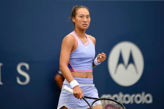August 9, 2022, Toronto, ON, Canada: Qinwen Zheng of China celebrates after defeating Rebecca Marino, of Canada, during the National Bank Open tennis tournament in Toronto, on Tuesday, Aug. 9, 2022. Canada News - August 9, 2022 - ZUMAc35_ 20220809_zaf_c35_028 Copyright: xChristopherxKatsarovx
