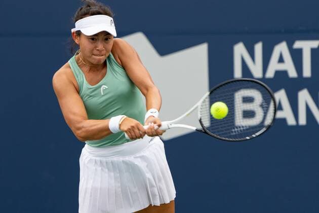 TORONTO, ON - AUGUST 09: Shuai Zhang returns the ball during her National Bank Open tennis tournament first round match on August 9, 2022, at Sobeys Stadium in Toronto, ON, Canada. (Photo by Julian Avram Icon Sportswire) TENNIS: AUG 09 National Bank Open Icon22080926592