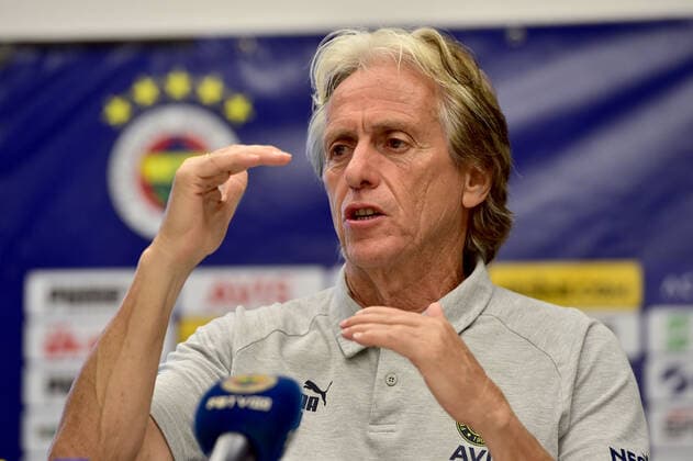 Sport Bilder des Tages Fenerbahce coach Jorge Jesus attends the press conference, PK, Pressekonferenz prior to European Football League third qualifying round return match FC Slovacko vs Fenerbahce Istanbul in Uherske Hradiste, Czech Republic, August 10, 2022. (CTKxPhoto VaclavxSalek) CTKPhotoP2022081006953  sal 3