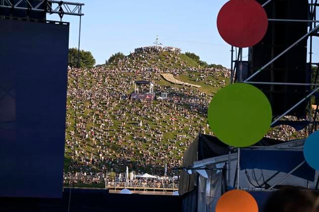 10.08.2022, European Championchips München 2022, Europäische Mehrsportveanstaltung im Olympiapark München, der Andrang ist gross auf dem Olympiaberg