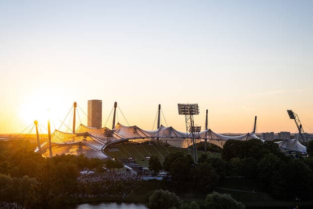 Sport Bilder des Tages 220810 The Olympic Stadium at the Opening Event during day Day 0 of the European Championships on August 10, 2022 in Munich. Photo: Mathias Bergeld BILDBYRAN kod MB MB0421 europamästerskap em em 2022 european championships munich 2022 day 0 opening event bbeng arena solnedgang Copyright: MATHIASxBERGELD BB220810MB035