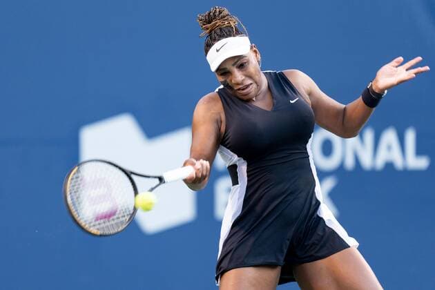 TORONTO, ON - AUGUST 10: Serena Williams returns the ball during her National Bank Open tennis tournament second round match on August 10, 2022, at Sobeys Stadium in Toronto, ON, Canada. (Photo by Julian Avram Icon Sportswire) TENNIS: AUG 10 National Bank Open Icon2208104119
