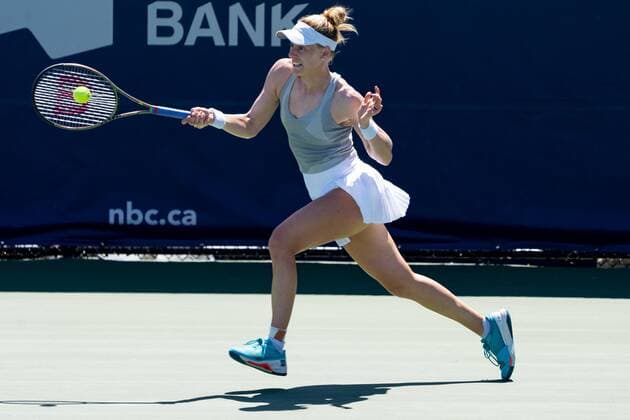 TORONTO, ON - AUGUST 10: Alison Riske Amritraj returns the ball during her National Bank Open tennis tournament second round match on August 10, 2022, at Sobeys Stadium in Toronto, ON, Canada. (Photo by Julian Avram Icon Sportswire) TENNIS: AUG 10 National Bank Open Icon2208101014