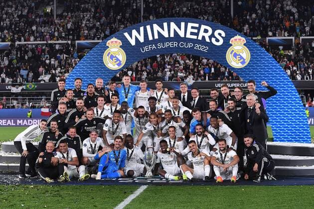 Fußball UEFA Super Cup Real Madrid - Eintracht Frankfurt am 10.08.2022 im Olympiastadion in Helsinki Gewinner des UEFA Super Cup 2022: Real Madrid