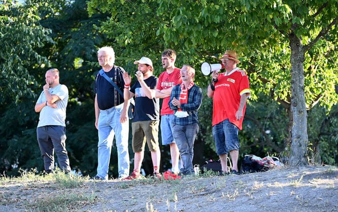 Fussball, Frauen, Saison 2022 2023, Testspiel, 1. FC Union Berlin - FC Viktoria 1889 Berlin (1:2), Fans von Union, 10.08. 2022, Copyright: xMatthiasxKochx