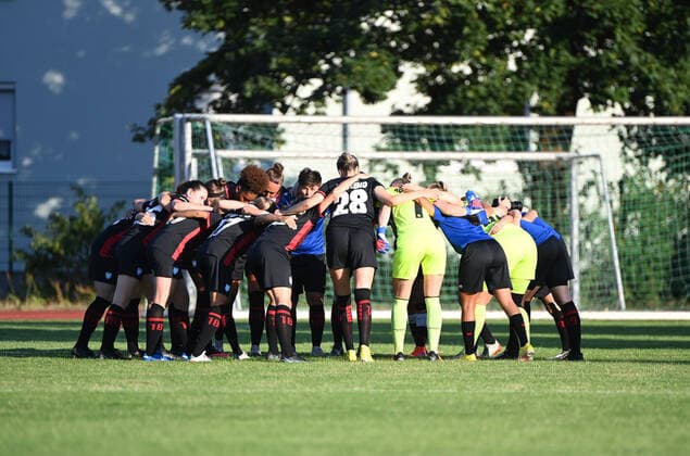 Fussball, Frauen, Saison 2022 2023, Testspiel, 1. FC Union Berlin - FC Viktoria 1889 Berlin (1:2), Viktoria vor dem Spiel, 10.08. 2022, Copyright: xMatthiasxKochx