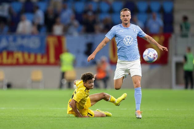 Niklas Moisander (Malmö 4) Freisteller, Einzelbild, Aktion, Ganzkörper 11.08.2022 Fussball Europa League Qualifikation, 3. Runde, Rückspiel, Saison 2022-2023 11.08.2022 F91 Düdelingen (LUX) - Malmö FF (SWE) (Dudelange - Malmo) Stade de Luxembourg, Luxemburg