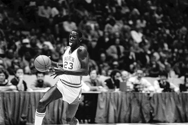 North Carolina vs Kentucky Colleger Basketball Michael Jordan, North Carolina Freshman, Kentucky, 1981 North Carolina vs Kentucky Colleger Basketball East Rutherford Brendan Byrne Arena New Jersey United States Copyright: xPaulxJ.xSutton DUOMO PCNx BK8101_122609