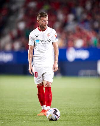 ESP: CA Osasuna v Sevilla FC - La Liga Santander Ivan Rakitic of Sevilla FC looks on during the La Liga Santander match between CA Osasuna and Sevilla FC at El Sadar on August 12, 2022, in Pamplona, Spain. Pamplona El Sadar Navarra Spain _RL_OSAvSEV_131 Copyright: xRicardoxLarreinax