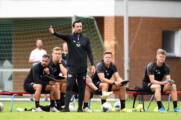 Fussball, A-Junioren, Saison 2022 2023, A-Junioren Bundesliga Nord Nordost (1. Spieltag), Hertha BSC U19 - RB Leipzig U19, Trainer Daniel Meyer (U19, RB Leipzig), 13.08. 2022,
