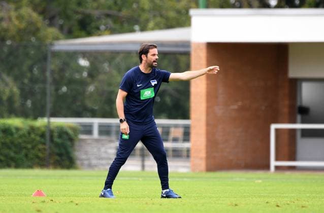 Fussball, A-Junioren, Saison 2022 2023, A-Junioren Bundesliga Nord Nordost (1. Spieltag), Hertha BSC U19 - RB Leipzig U19, Trainer Oliver Reiß (U19, Hertha BSC), 13.08. 2022,