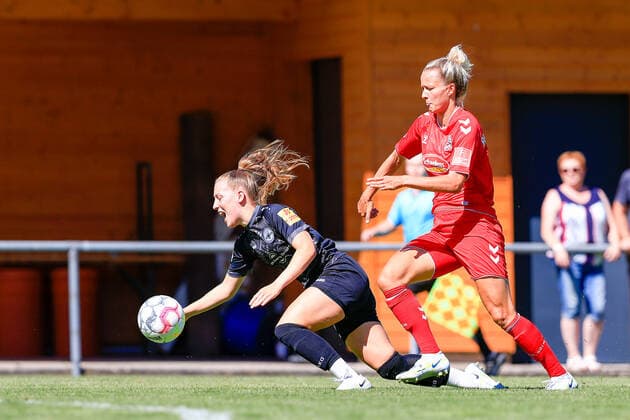 STEKA-Cup 2022 1. FC Köln - SG 99 Andernach Zoe Brückel (SG99, 22), Jana Beuschlein (FC, 23) Schleidweiler Schleidweiler Rheinland-Pfalz Deutschland