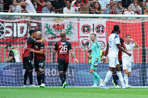 Penalty - Andy Delort (OGC Nice) - Rares Ilie (OGC Nice) - Matz Sels (RC Strasbourg) FOOTBALL : OGC Nice vs Strasbourg - Ligue 1 Uber Eats - Nice - 14 08 2022 NorbertScanella Panoramic 