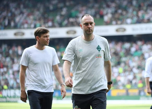 Trainer Ole Werner (Werder Bremen), Teammanager Clemens Fritz (Werder Bremen), v.re. 13.08.2022, Fussball GER, Saison 2022 2023, 1. Bundesliga, 2. Spieltag, SV Werder Bremen - VfB Stuttgart 2:2 Foto: Weis TEAM2sportphoto DFL regulations prohibit any use of photographs as image sequences and or quasi-video Bremen Weserstadion Nordrhein Westfalen Deutschland