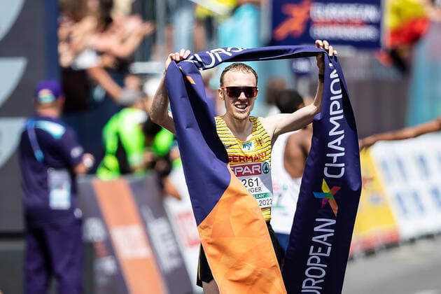 Bilder des Jahres 2022, Sport 08 August Sport Themen der Woche KW33 Sport Bilder des Tages Winner Gold Richard Ringer Gold fuer Richard Ringer GER, Mens Marathon (Marathon Maenner), European Championships Munich 2022, 15.08.2022. Photo: Roger Buerke GER, Women Marathon (Marathon Frauen), European Championships Munich 2022 Munich *** Winner Gold Richard Ringer Gold for Richard Ringer GER, Mens Marathon Marathon Men , European Championships Munich 2022, 15 08 2022 Photo Roger Buerke GER, Women Marathon Marathon Women , European Championships Munich 2022 Munich Copyright: xEibner-Pressefoto RogerxBuerkex EP_RBE