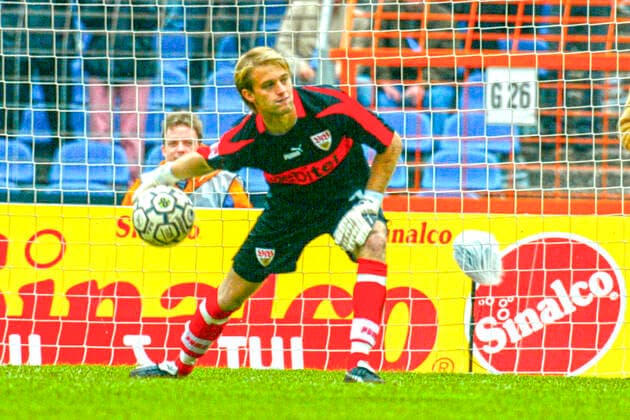 Aus 1. BL. Saison 2002 03 Hannover 96 - VfB Stuttgart 1:2 am 03.05.2003. Im Foto: VfB TW Timo Hildebrand *** From 1 BL season 2002 03 Hannover 96 VfB Stuttgart 1 2 on 03 05 2003 In photo VfB TW Timo Hildebrand