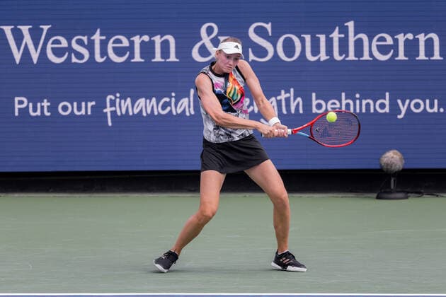 August 15, 2022, Mason, Ohio, USA: Elena Rybakina (KAZ) in action during Monday s first round of the Western and Southern Open at the Lindner Family Tennis Center, Mason, Oh. Mason USA - ZUMAs304 20220815_zaf_s304_054 Copyright: xScottxStuartx