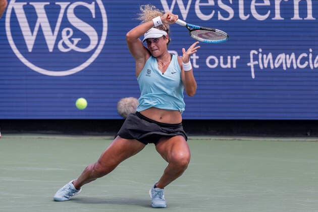 August 15, 2022, Mason, Ohio, USA: Mayar Sherif (EGY) hits a forehand shot during Monday s first round of the Western and Southern Open at the Lindner Family Tennis Center, Mason, Oh. Mason USA - ZUMAs304 20220815_zaf_s304_075 Copyright: xScottxStuartx