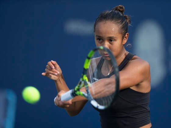 September 14, 2022, Mason, OH, USA: Western and Southern Open Tennis, Mason, OH - Leyla Fernandez returns the ball against opponent Ekaterina Alexandrova. August 15, 2022 - ZUMA Press Mason USA - ZUMAn24_ 20220914_zaf_n24_033 Copyright: xWallyxNellx