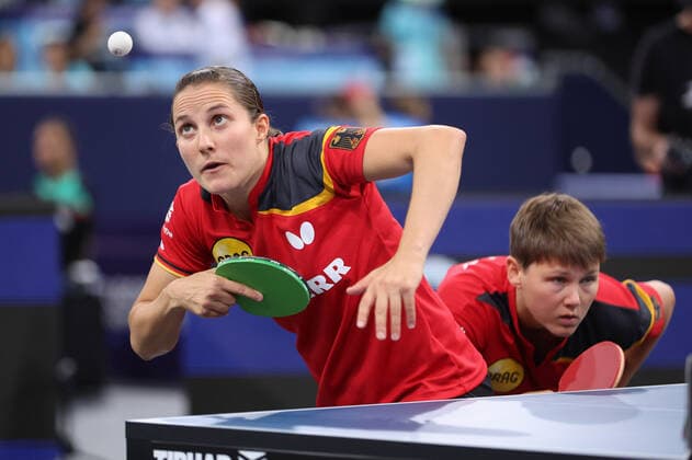 Sport Themen der Woche KW33 Sport Bilder des Tages Tischtennis Europameisterschaften Sabine Winter und Nina Mittelham im Damen-Doppel gegen die Polinnen Anna und Katarzyna Wegrzyn. Tischtennis Europameisterschaften als Teil der European Championships vom 13. bis 21. August in München., München Bayern Deutschland Rudi-Sedlmayer-Halle *** European Table Tennis Championships Sabine Winter and Nina Mittelham in womens doubles against Polands Anna and Katarzyna Wegrzyn European Table Tennis Championships as part of the European Championships from 13 to 21 August in Munich , Munich Bavaria Germany Rudi Sedlmayer Halle