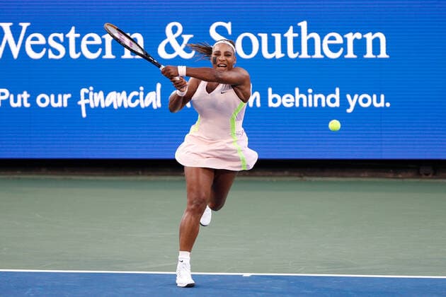 CINCINNATI, OH - AUGUST 16: Serena Williams of the United States hits a backhand during the Western & Southern Open on August 16, 2022, at the Lindner Family Tennis Center in Mason, OH. (Photo by Ian Johnson Icon Sportswire) TENNIS: AUG 16 Western & Southern Open Icon220816009