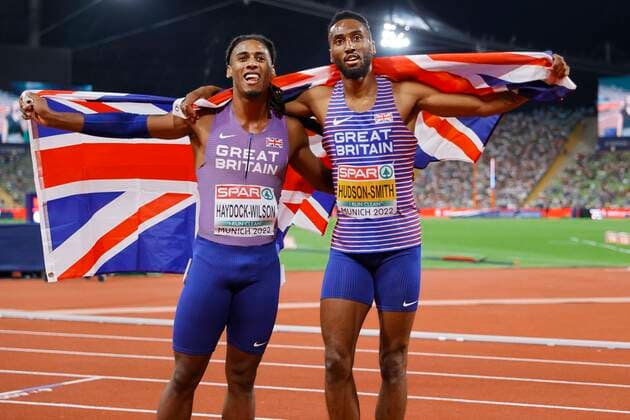 Bilder des Jahres 2022, Sport 08 August Sport Themen der Woche KW33 Sport Bilder des Tages MUNICH, GERMANY - AUGUST 17 : Haydock-Wilson and Hudson-Smith (UK) during the 2022 European Championships Athletics as part of the European Championships Munich 2022 on August 17, 2022 in Munich, Germany, 17 08 2022 ( European Championship, EM, Europameisterschaft Athletics Munich 2022 PhotoNews Panoramic 