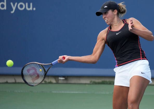 August 17, 2022: Madison Keys (USA) defeated Jelena Ostapenko (LAT) 6-4, 7-5, at the Western & Southern Open being played at Lindner Family Tennis Center in Cincinnati, Ohio USA Tennisclix Cal Media Cincinnati USA - ZUMAc04_ 20220817_zaf_c04_080 Copyright: xLesliexBillmanx