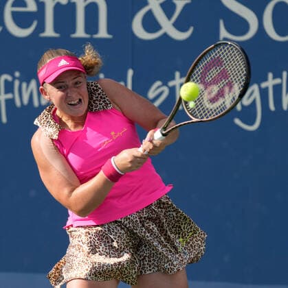 August 17, 2022: Jelena Ostapenko (LAT) loses to Madison Keys (USA), 6-4, 7-5 at the Western & Southern Open being played at Lindner Family Tennis Center in Cincinnati, Ohio, {USA} Tennisclix Cal Media Cincinnati USA - ZUMAc04_ 20220817_zaf_c04_094 Copyright: xLesliexBillmanx