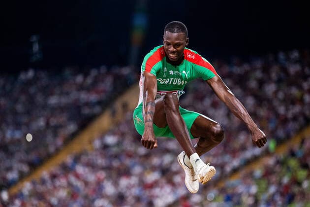 Bilder des Jahres 2022, Sport 08 August Sport Themen der Woche KW33 Sport Bilder des Tages 220817 Pedro Pichardo of Portugal competes in men?s triple jump final during day 7 of the European Championships on August 17, 2022 in Munich. Photo: Mathias Bergeld BILDBYRAN kod MB VG0336 friidrott athletics friidrett europamästerskap em em 2022 european championships munich 2022 munchen-em day 7 bbeng portugal triple jump tresteg *** 220817 Pedro Pichardo of Portugal competes in men?s triple jump final during day 7 of the European Championships on August 17, 2022 in Munich Photo Mathias Bergeld BILDBYRAN code MB VG0336 friidrott athletics friidrett europamästerskap em em 2022 european championships munich 2022 munchen em day 7 bbeng portugal triple jump three steps,  Copyright: MATHIASxBERGELD BB220817MB205