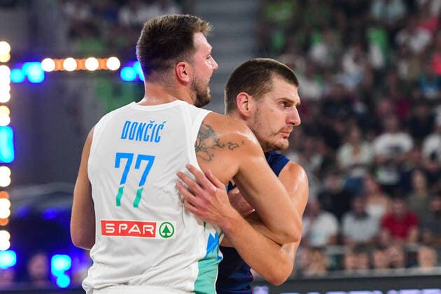 August 17, 2022, Ljubjlana, Slovenia: Luka Doncic 77 of Slovenia and Nikola Jokic 15 of Serbia during the International Friendly, Länderspiel, Nationalmannschaft basketball between Slovenia and Serbia at Arena Stozice. Ljubjlana Slovenia - ZUMAs197 20220817_zaa_s197_124 Copyright: xMilosxVujinovicx