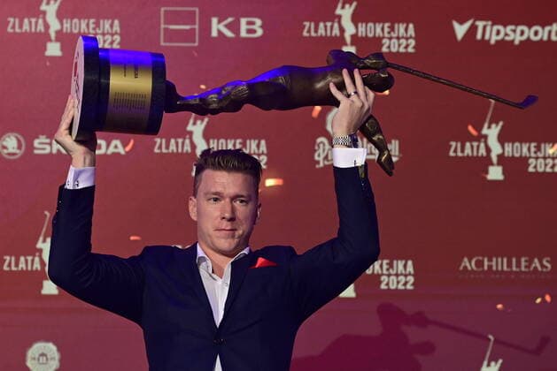 Forward Ondrej Palat, 31, from the NHL, Eishockey Herren, USA s Tampa Bay Lightning club has won the Golden Stick award for the best Czech Ice hockey, Eishockey player of the past season, on August 18, 2022, in Prague, Czech Republic. (CTKxPhoto RomanxVondrous) CTKPhotoP2022081809197 