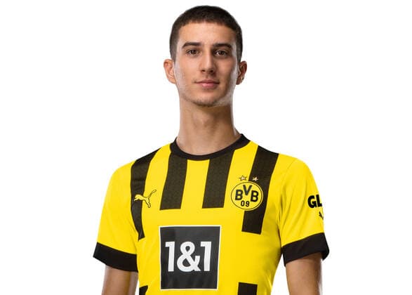 Goektan Guerpuez; Borussia Dortmund; 1.BL, Porträttermin 2022 2023, Foto: BVB Simoes via TEAM2sportphoto Portraets Borussia Dortmund 2022_2023