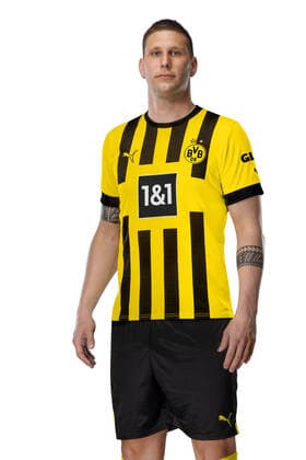 Niklas Suele; Borussia Dortmund; 1.BL, Porträttermin 2022 2023, Foto: BVB Simoes via TEAM2sportphoto Portraets Borussia Dortmund 2022_2023
