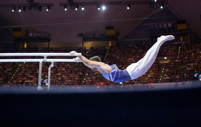 Sport Themen der Woche KW33 Sport Bilder des Tages HALL James (GBR) Aktion, Parallel Bars, Barren, Finale Team Maenner, am 20.08.2022 Turnen Europameisterschaft 2022, European Championships, vom 15.08. - 21.08.2022 in Muenchen Deutschland. Â *** HALL James GBR Action, Parallel Bars, Parallel Bars, Final Team Men, on 20 08 2022 Gymnastics European Championships 2022, European Championships, from 15 08 21 08 2022 in Munich Germany Â