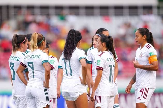 San Jose, Costa Rica, August 20th 2022: Players of Mexico wait on a VAR decision during the FIFA U20 Womens World Cup Costa Rica 2022 quarterfinal football match between Spain and Mexico at Estadio Nacional in San Jose, Costa Rica. (Daniela Porcelli SPP) Copyright: xDanielaxPorcellix xSPPx spp-en-DaPoSp-20220820-JDP06463