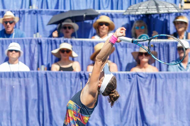 August 20, 2022: 20 08 2022 - VANCOUVER,BC - AUGUST 20 : Semi Finals . Valentini Grammatikopoulo(gre) blue def Emma Navarro(USA) white during day eitght of 2022 Odlum Brown VanOpen at Hollyburn Country Club on August 20, 2022, in West Vancouver,British Columbia,Canada.( Pximages - ZUMAp175 20220820_zsa_p175_001 Copyright: xClelioxTomazx