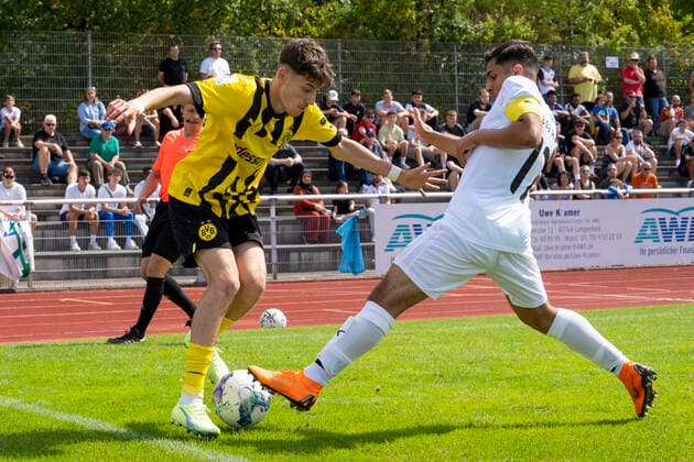 Sonntag, 21.08.2022 Saison 2022 2023 A-Junioren Bundesliga, U19 Bundesliga 2. Spieltag im Stadion am Bandsbusch, Hilden, Deutschland. VfB 03 Hilden U19 - BV Borussia Dortmund U19. Noa-Gabriel Simic (Borussia Dortmund U19 7)
