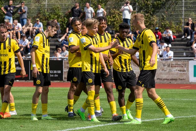 Sonntag, 21.08.2022 Saison 2022 2023 A-Junioren Bundesliga, U19 Bundesliga 2. Spieltag im Stadion am Bandsbusch, Hilden, Deutschland. VfB 03 Hilden U19 - BV Borussia Dortmund U19. Julian Rijkhoff (Borussia Dortmund U19 9)