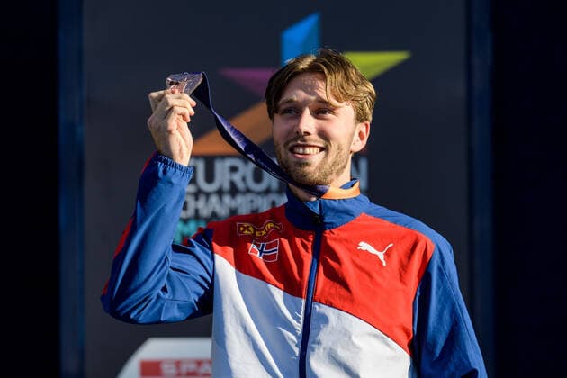 220821 Pal Haugen Lillefosse of Norway celebrates at the medal ceremony for men?s pole vault during day 11 of the European Championships on August 21, 2022 in Munich. Photo: Vegard Grott BILDBYRAN kod VG VG0339 friidrott athletics friidrett europamästerskap em em 2022 european championships munich 2022 munchen-em day 11 bbeng jubel celebration em-guld stavhopp pole vault sverige norge sweden norway Copyright: VEGARDxGRoTT BB220821VG006