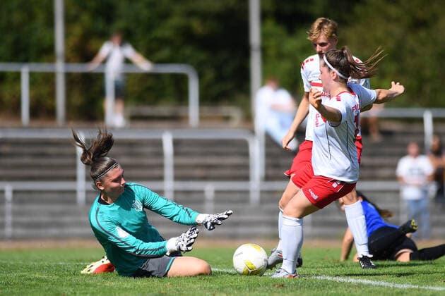 GERMANY, KOELN - AUGUST 21, 2022: The football match of Women Cup DFB-POKAL FRAUEN Fortuna Koeln vs Chemnitzer  Copyright: xVITALIIxKLIUIEVx