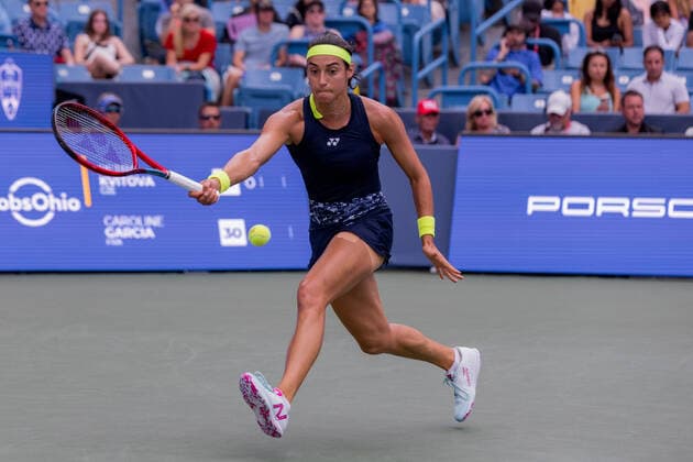 August 21, 2022, Mason, Ohio, USA: Caroline Garcia (FRA) hits a forehand shot during the championship of the Western and Southern Open at the Lindner Family Tennis Center, Mason, Oh. Mason USA - ZUMAs304 20220821_zaf_s304_077 Copyright: xScottxStuartx
