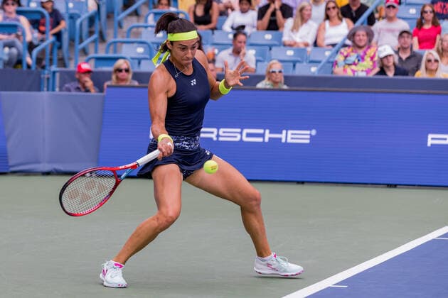August 21, 2022, Mason, Ohio, USA: Caroline Garcia (FRA) hits a forehand shot during the championship of the Western and Southern Open at the Lindner Family Tennis Center, Mason, Oh. Mason USA - ZUMAs304 20220821_zaf_s304_089 Copyright: xScottxStuartx