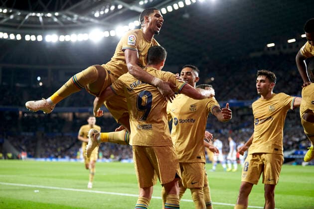 SAN SEBASTIAN, SPAIN - AUGUST 21: Robert Lewandowski and players of FC Barcelona, Barca reacts after scoring goal during the La Liga Santander match between Real Sociedad and FC Barcelona on August 21, 2022 at Reale Arena in San Sebastian, Spain. Noxthirdxpartyxsales  (196334538)