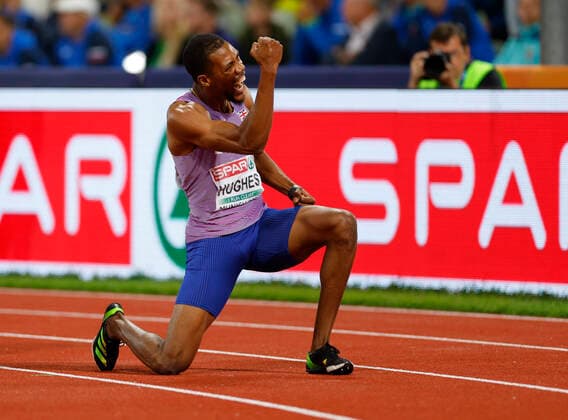 19.08.2022 European Championships Munich - Europameisterschaft - LEICHTATHLETIK - 200M MÄNNER FINALE in München (Olympiastadion), Deutschland, HMB Media Schumacher, bfischu, ----- HUGHES Zharnel (GBR) *** 19 08 2022 European Championships Munich European Championships LEICHTATHLETIK 200M MÄNNER FINALE in Munich Olympiastadion , Germany, HMB Media Schumacher, bfischu, HUGHES Zharnel GBR Copyright: HMBxMedia Schumacher